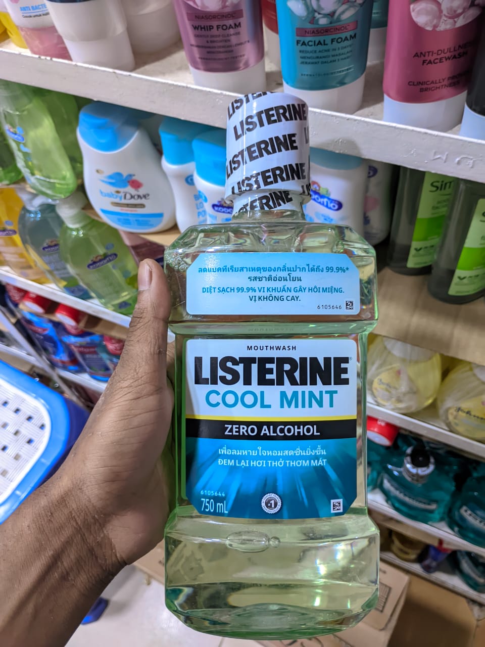 Listerine Zero Alcohol-Free Cool Mint Mouthwash for 24-Hour Fresh Breath, 750 ml Bottle